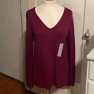 NWT.  Old Navy.  Cranberry V-neck tunic.  Large.